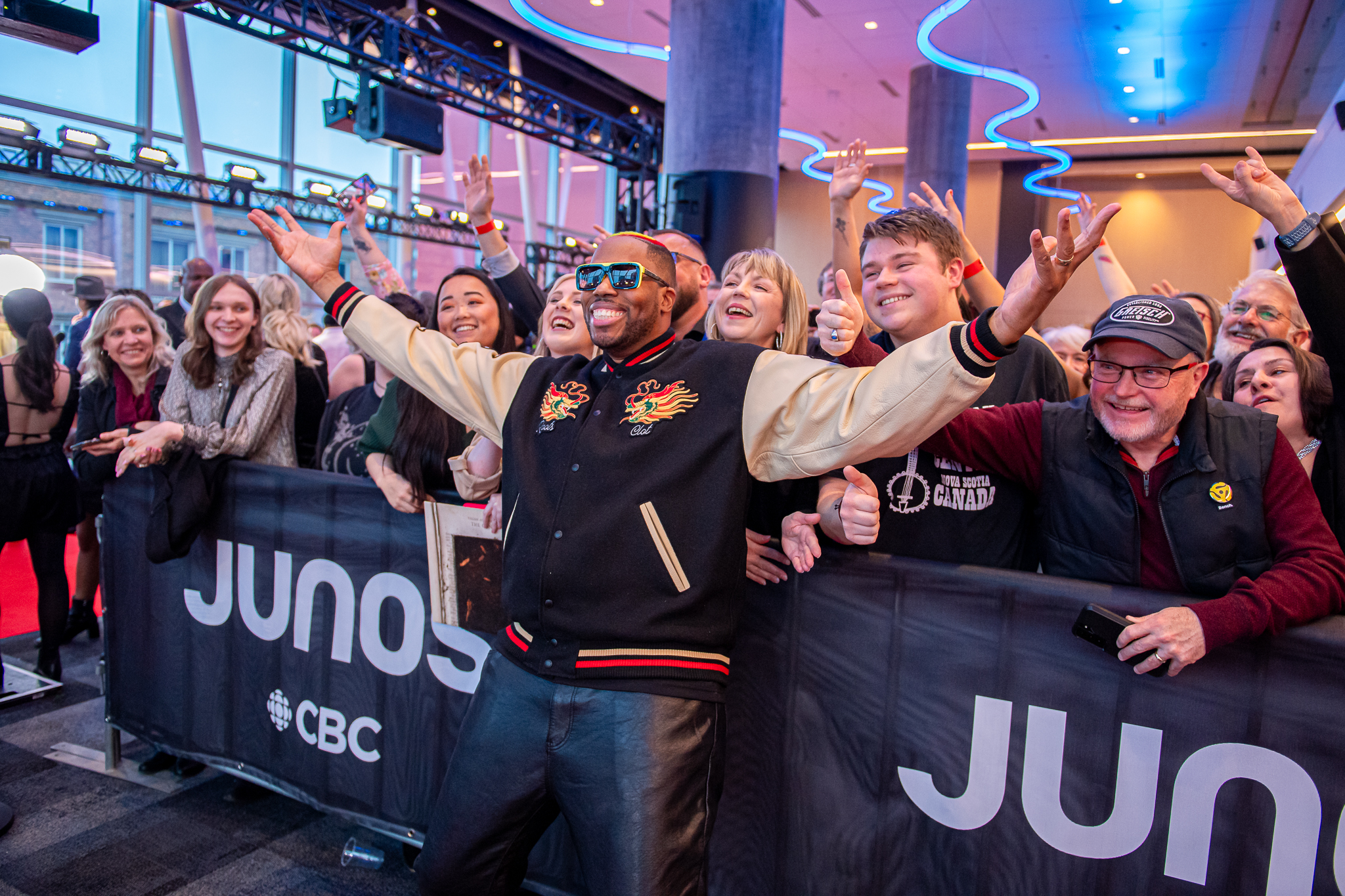 Artist taking a photo with the crowd at JUNOS Award Show
