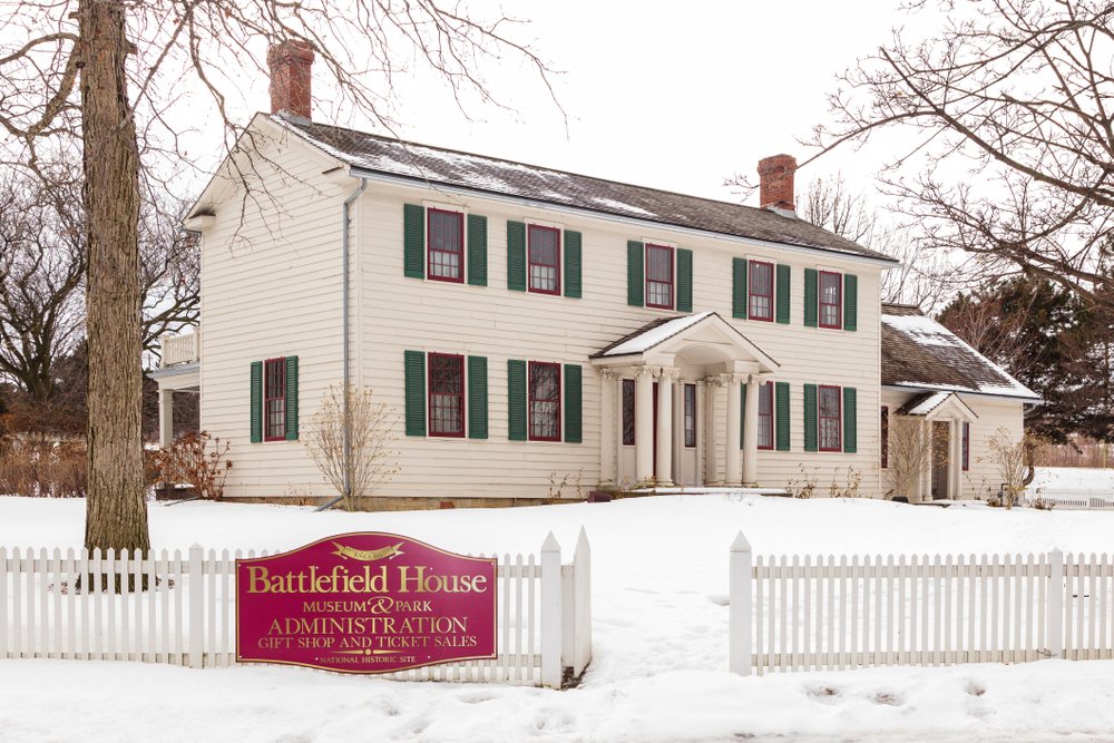 Exterior of Battlefield House and Museum in winter.